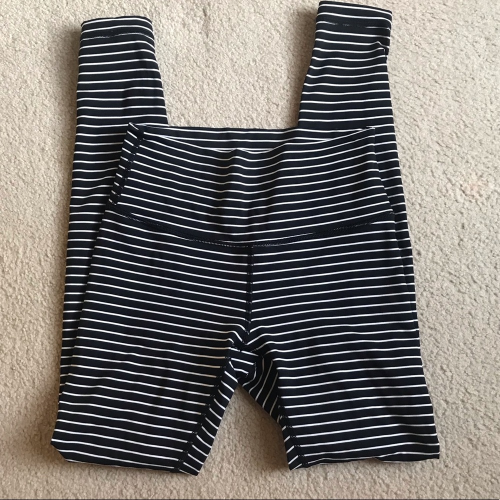 Lululemon Wunder UnderHigh-Rise Tight 
Luxtreme 28